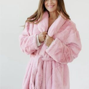 Elegant Pink Fleece Robe
